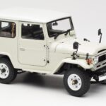Toyota Land Cruiser FJ40 Van Blanc Kyosho 1:18 - image 6 of 8