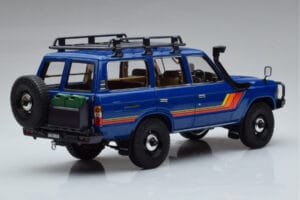 Toyota Land Cruiser 60 Bleu Avec Pièces Optionnelles Kyosho 1:18 08956XBL Métal — image 3 sur 11