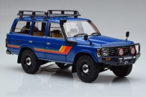 Toyota Land Cruiser 60 Bleu Avec Pièces Optionnelles Kyosho 1:18 08956XBL Métal — image 5 sur 11