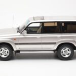 Toyota Land Cruiser HDJ80 Beige Métallique Otto 1:18 - image 3 of 6