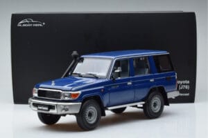 Toyota Land Cruiser J76 Bleu Almost Real 1:18 870101 Métal — image 7 sur 7