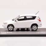 Toyota RAV4 XA30 Blanc Minichamps 1:43