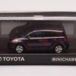Toyota Urban Cruiser Violet Métallisé Minichamps 1:43 - image 4 of 4