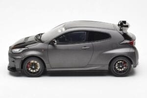 Toyota GR Yaris Circuit Package Noir Otto 1:18 OT1046 Métal — image 3 sur 6