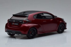 Toyota GR Yaris Rouge Otto 1:18 OT1003 Résine — image 2 sur 6