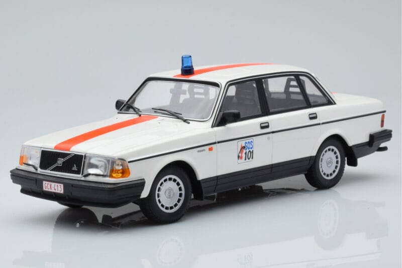 Volvo 240 GL Police Belgique Minichamps 1:18