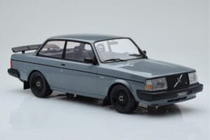 Volvo 240 Turbo Gris IXO 1:18 18CMC089 Métal — image 4 sur 6