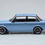 Volvo 240 Turbo Bleu Clair IXO 1:18 - image 3 of 6