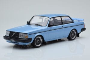 Volvo 240 Turbo Bleu Clair IXO 1:18