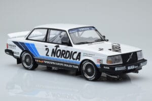 Volvo 240 Turbo Nordica #2 U. Granberg / T. Lindstrom ETCC Brno 1986 IXO 1:18 18RMC088 Métal — image 4 sur 6