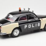 Volvo P121 Police Revell 1:18 - image 3 of 8