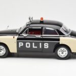 Volvo P121 Police Revell 1:18 - image 4 of 8