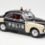 Volvo P121 Police Revell 1:18 - image 6 of 8