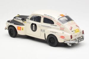 Volvo PV 544 Rally Revell 1:18 8922 Métal — image 7 sur 8