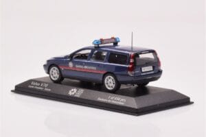 Volvo V70 Garde Frontière Suisse Minichamps 1:43 430171899 Métal — image 3 sur 4