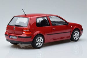 Volkswagen Golf Mk4 Rouge Norev 1:18 188573 Métal — image 3 sur 7