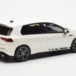 Volkswagen Golf GTI Mk8 Clubsport Blanc Otto 1:18 - image 2 of 6
