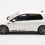Volkswagen Golf GTI Mk8 Clubsport Blanc Otto 1:18 - image 3 of 6