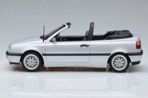 Volkswagen Golf Mk3 Cabriolet Argent Norev 1:18 188468 Métal — image 3 sur 6