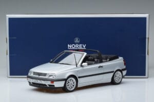 Volkswagen Golf Mk3 Cabriolet Argent Norev 1:18 188468 Métal — image 6 sur 6