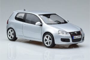 Volkswagen Golf GTI Mk5 Pirelli Edition Argent Norev 1:18 188425 Métal — image 5 sur 7