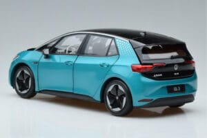 Volkswagen ID.3 Vert FAW 1:18 ZVN000001GRU Métal — image 6 sur 7