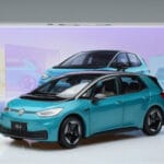 Volkswagen ID.3 Vert FAW 1:18 ZVN000001GRU Métal - image 7 of 7