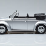 Volkswagen Beetle 1303 Cabriolet Argent Norev 1:18 - image 3 of 6