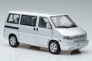 Volkswagen T4b Transporter Caravelle Minibus Schuco 1:18 450041500 Métal — image 6 sur 8
