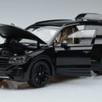 Volkswagen Touareg CR Noir FAW 1:18 LTC761021BLA Métal - image 2 of 7