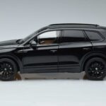 Volkswagen Touareg CR Noir FAW 1:18 LTC761021BLA Métal - image 4 of 7