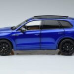 Volkswagen Touareg CR Bleu FAW 1:18 LTC761021BLU Métal - image 4 of 7