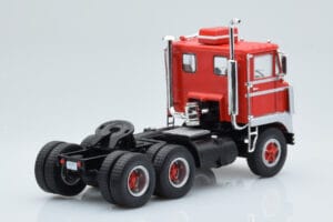 White 7400 Rouge Argent IXO 1:43 TR170 Métal — image 2 sur 5