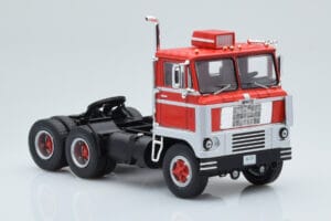 White 7400 Rouge Argent IXO 1:43 TR170 Métal — image 3 sur 5