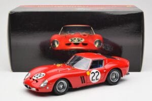 Ferrari 250 GTO #22 24 Hours of Le Mans 1962 Kyosho 1:18 08432B Métal — image 8 sur 8