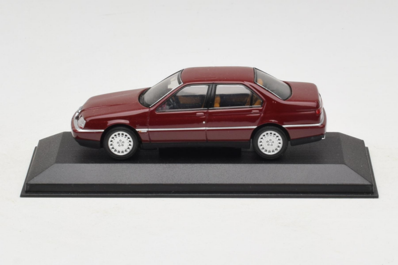 Alfa Romeo 164 3.0 Super V6 Rouge Foncé Minichamps 1:43 Alfa Romeo 164 3.0 Super V6 Rouge Foncé Minichamps 1:43 436120700 Métal