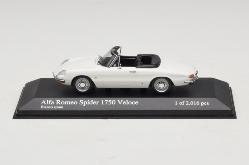 Alfa Romeo 1750 Spider Veloce Blanc Minichamps 1:43 400120530 Métal