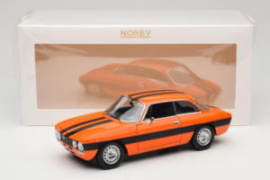 Alfa Romeo 2000 GTV Orange Norev 1:18 187918 Métal — image 8 sur 8