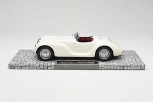 Alfa Romeo 6C 2500 SS Corsa Spider Blanc Minichamps 1:18 107120232 Résine — image 3 sur 6