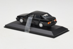 Alfa Romeo 75 3.0 V6 Noir Minichamps 1:43 403120463 Métal — image 3 sur 4