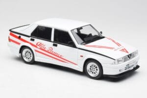 Alfa Romeo 75 Turbo Evoluzione Blanc MCG 1:18 MCG18430 Métal — image 4 sur 6