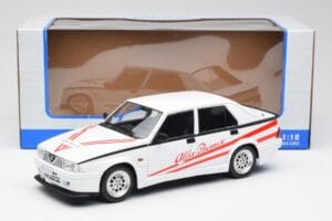 Alfa Romeo 75 Turbo Evoluzione Blanc MCG 1:18 MCG18430 Métal — image 6 sur 6