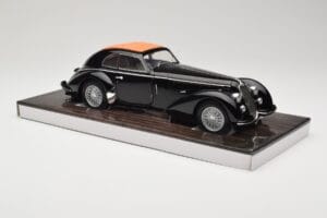 Alfa Romeo 8C 2900B Lungo Noir Minichamps 1:18 100120421 Métal — image 6 sur 8