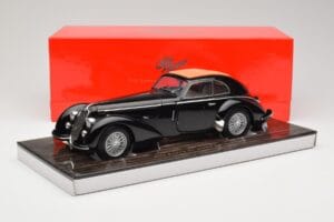 Alfa Romeo 8C 2900B Lungo Noir Minichamps 1:18 100120421 Métal — image 8 sur 8
