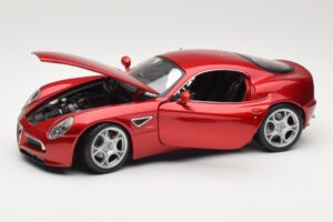 Alfa Romeo 8C Competizione Rouge Bburago 1:18 18-11021 Métal — image 2 sur 8
