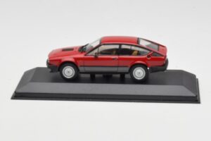 Alfa Romeo Alfetta GTV6 Rouge Minichamps 1:43 400120140 Métal