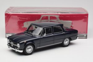 Alfa Romeo Giulia 1300 Bleu Minichamps 1:18 180120905 Métal — image 8 sur 8
