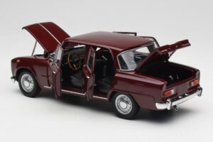 Alfa Romeo Giulia 1300 Rouge Foncé Minichamps 1:18 180120906 Métal — image 5 sur 8