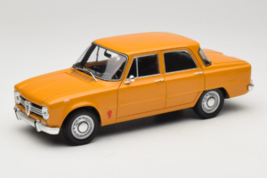 Alfa Romeo Giulia 1300 Super Orange Minichamps 1:18 180120900 Métal