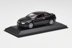 Alfa Romeo GT Noir Minichamps 1:43 400120320 Métal — image 2 sur 4